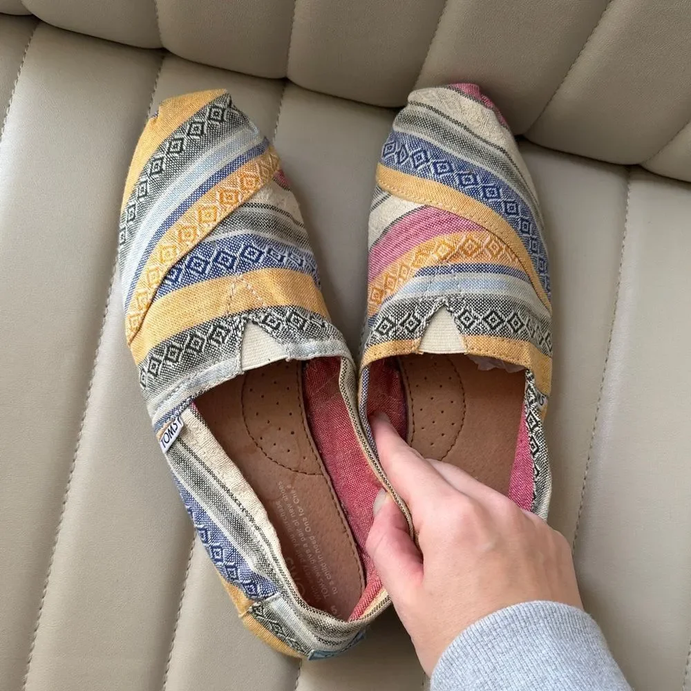 Toms Multicolor Striped Espadrilles Flats Slip On Cozy Aztec Tribal Shoes